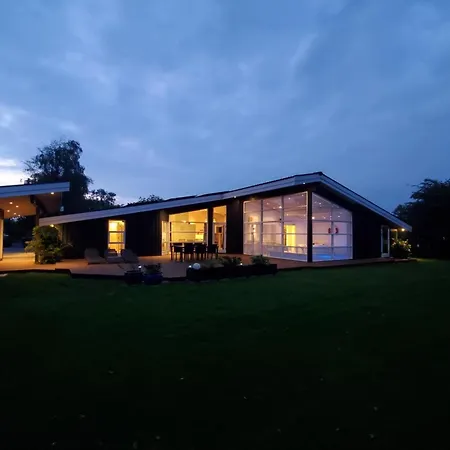 Holiday home Helena - 700m From The Sea By Interhome *