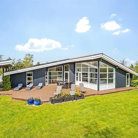 Helena - 700m From The Sea By Interhome Boto By