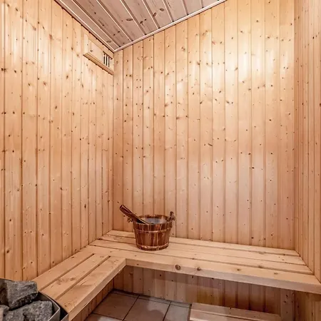 Helena - 700m From The Sea By Interhome *