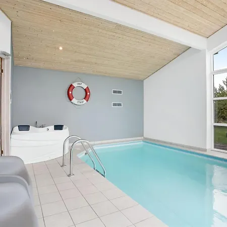 Holiday home Helena - 700m From The Sea By Interhome *