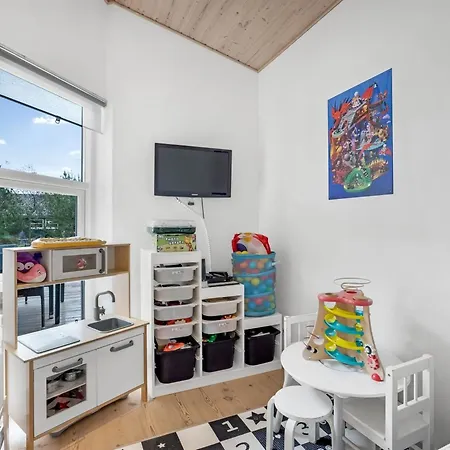Helena - 700m From The Sea By Interhome