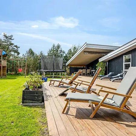 Helena - 700m From The Sea By Interhome * Boto By